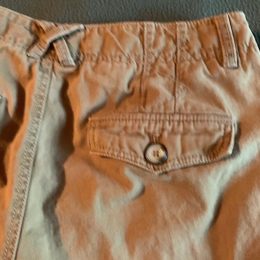 Eddie Bauer “Blakely” shorts. 9 inch inseam. Caramel color. Size 8 - Picture 11 of 12